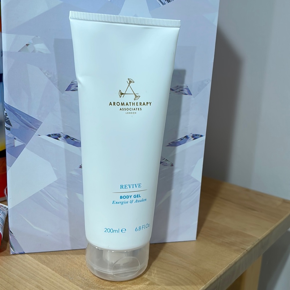 Aromatherapie associates London body gel